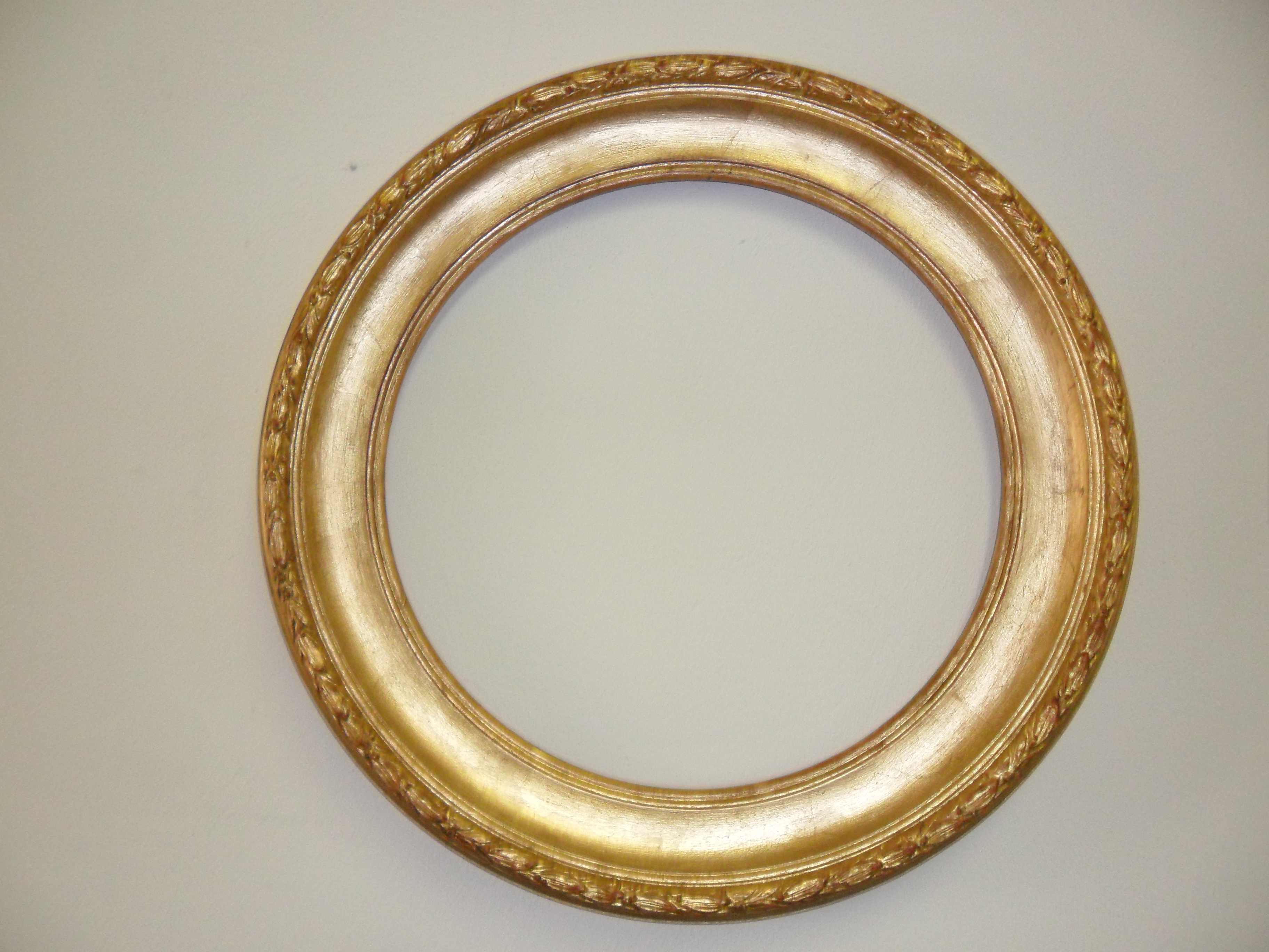 Round and oval frames