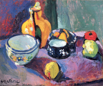 Vase with fruit